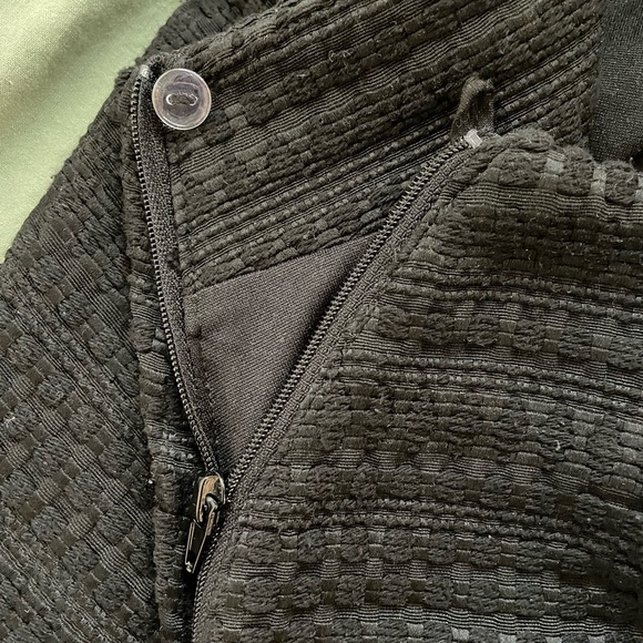 H&M Black Textured A-Line Mini Skirt - Picture 3 of 5